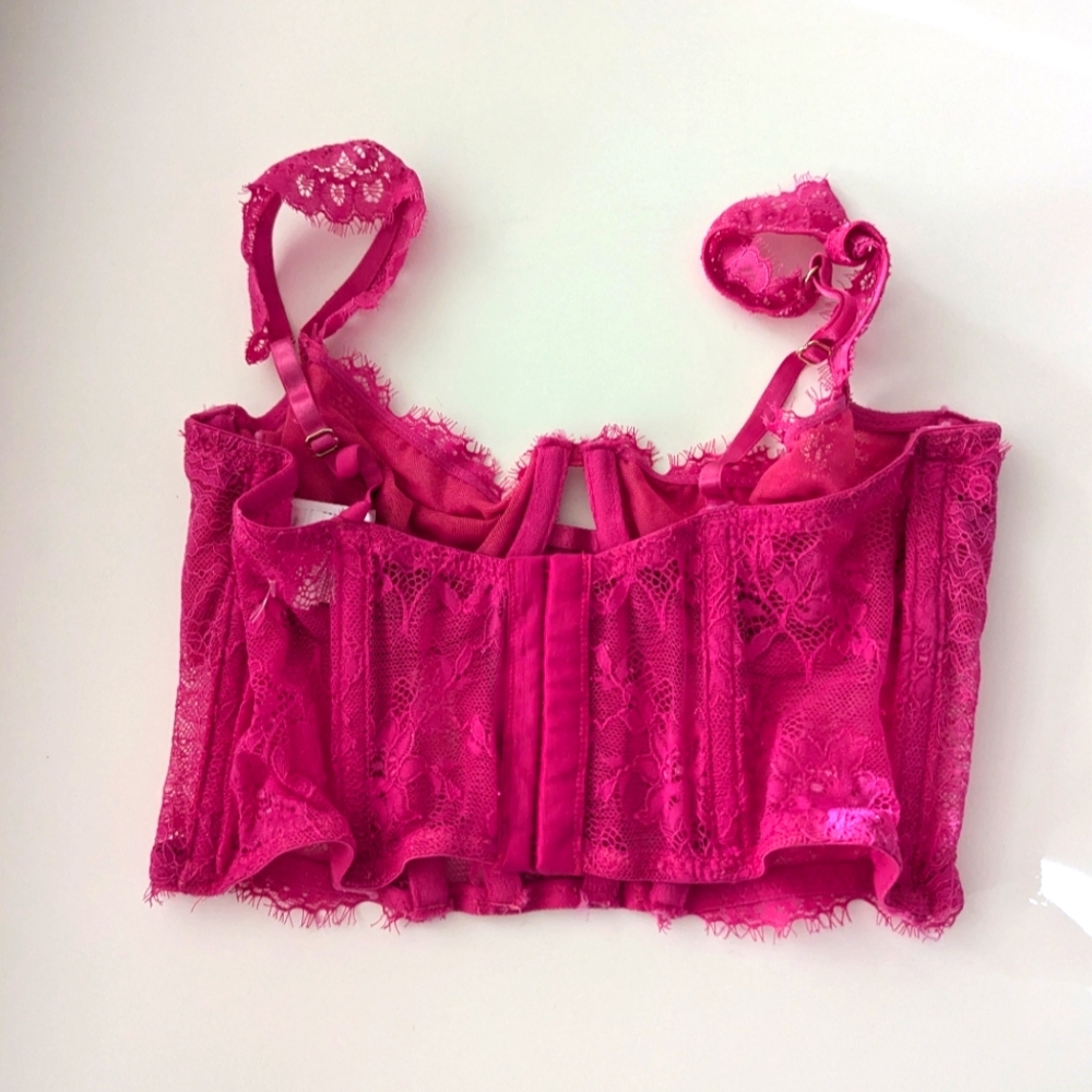 Hot pink lacey corset - Picture 3 of 4